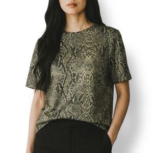 4/$20 Nancy Bolen Snake Print Gold Metallic Shimmer Short Sleeve Top Medium